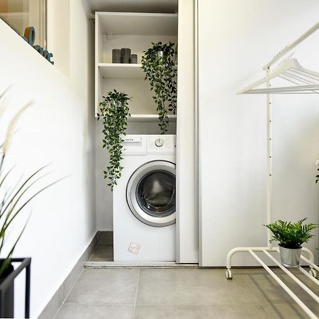 Spacious 1Br In The City Center - Amazing For Extended Stays Boekarest Buitenkant foto
