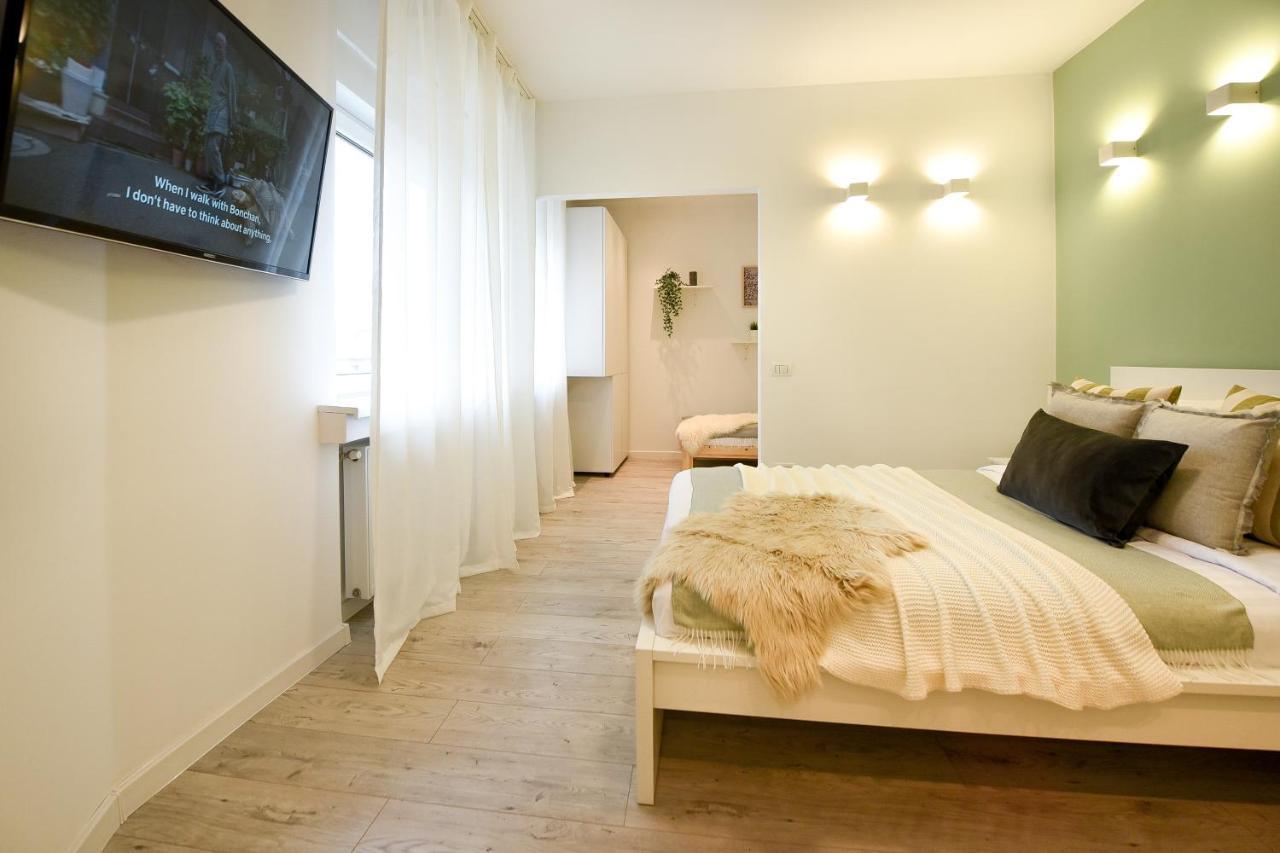 Spacious 1Br In The City Center - Amazing For Extended Stays Boekarest Buitenkant foto