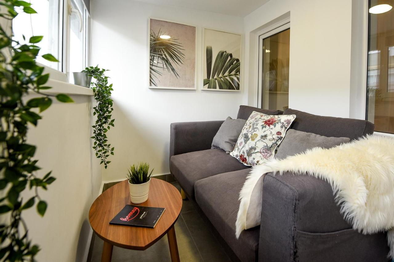 Spacious 1Br In The City Center - Amazing For Extended Stays Boekarest Buitenkant foto