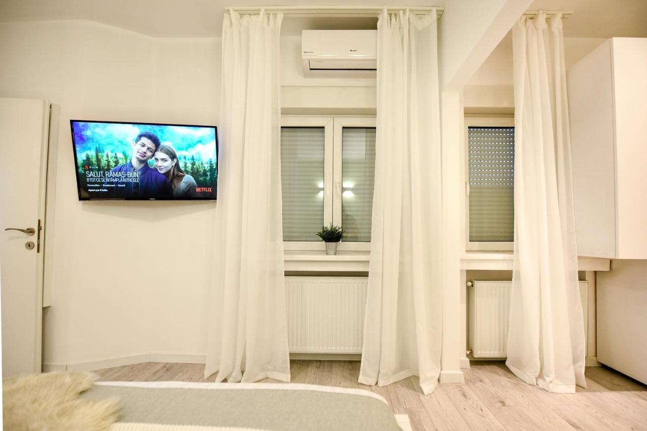 Spacious 1Br In The City Center - Amazing For Extended Stays Boekarest Buitenkant foto