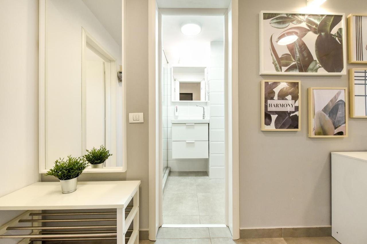 Spacious 1Br In The City Center - Amazing For Extended Stays Boekarest Buitenkant foto