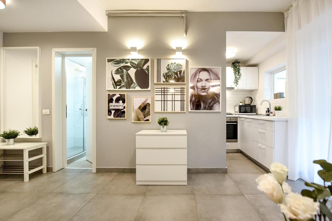 Spacious 1Br In The City Center - Amazing For Extended Stays Boekarest Buitenkant foto