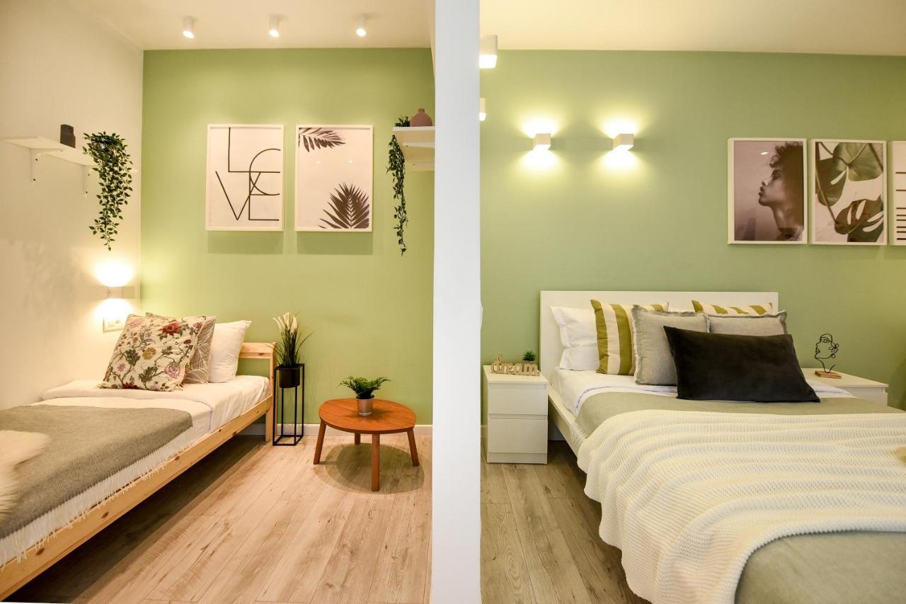 Spacious 1Br In The City Center - Amazing For Extended Stays Boekarest Buitenkant foto